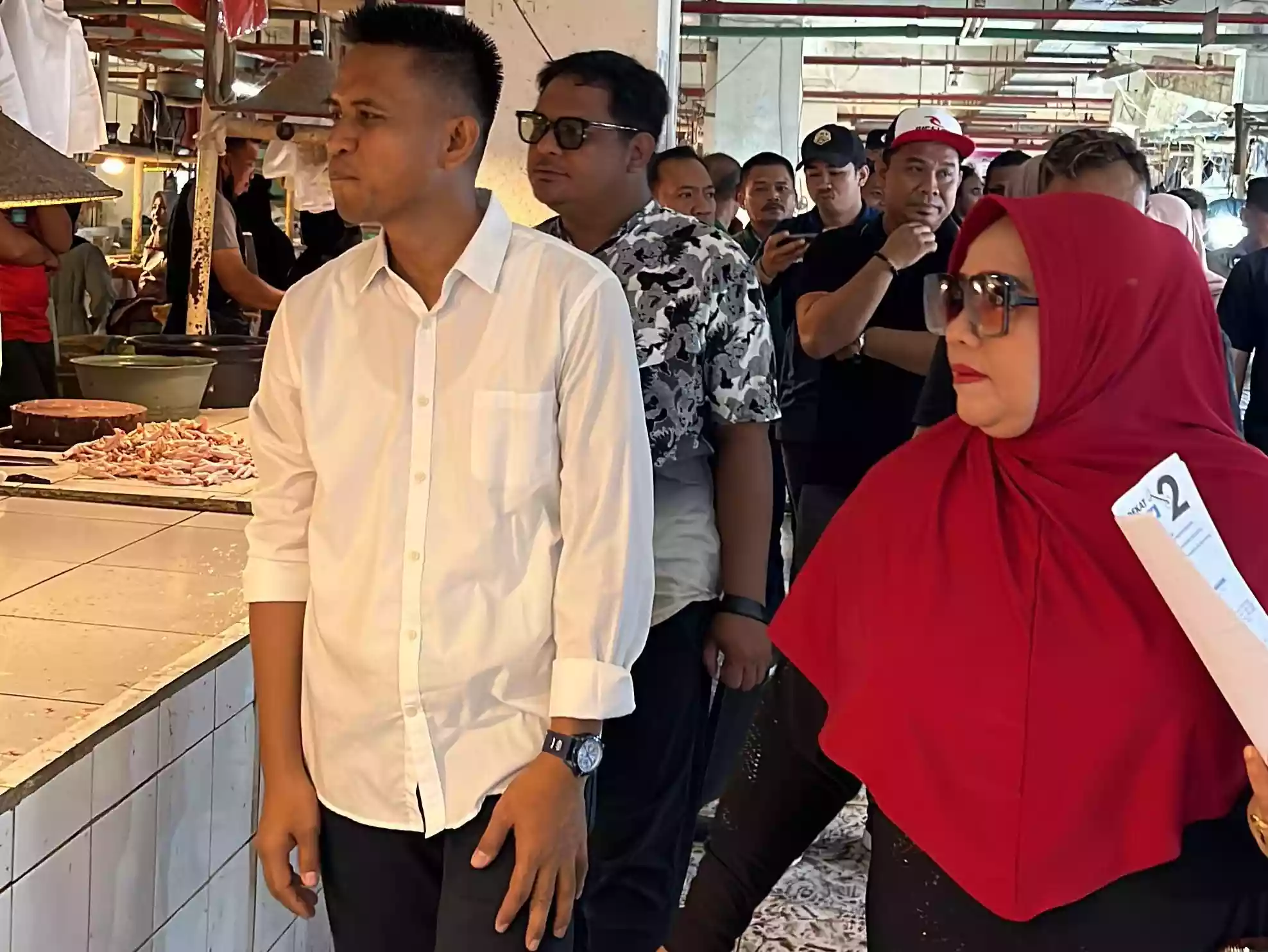 Siap Perjuangkan Pedagang Kecil, Sutomo Jabir - Nasrullah Kunjungi Pasar Rawa Indah