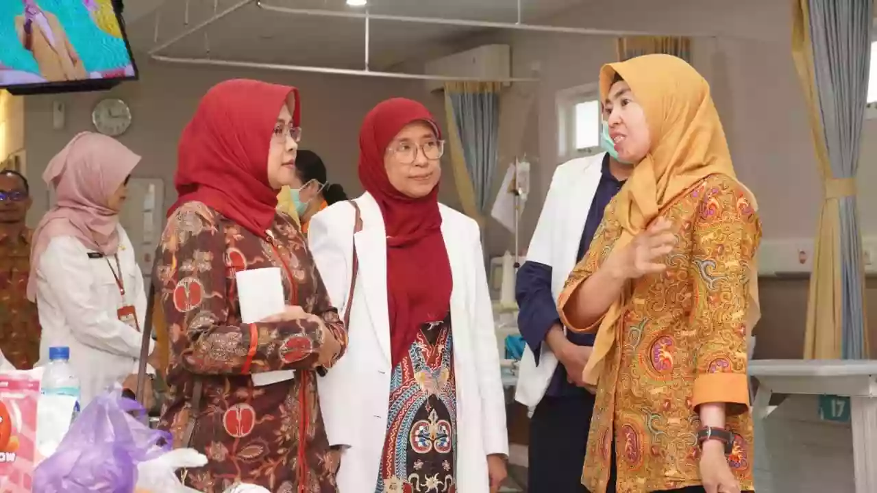 Kunjungan Koordinator PERNEFRI Kaltim di RSUD Taman Husada: Evaluasi Layanan Hemodialisis dan Revisitasi Berkala. (Arsip RSUD Taman Husada Bontang)