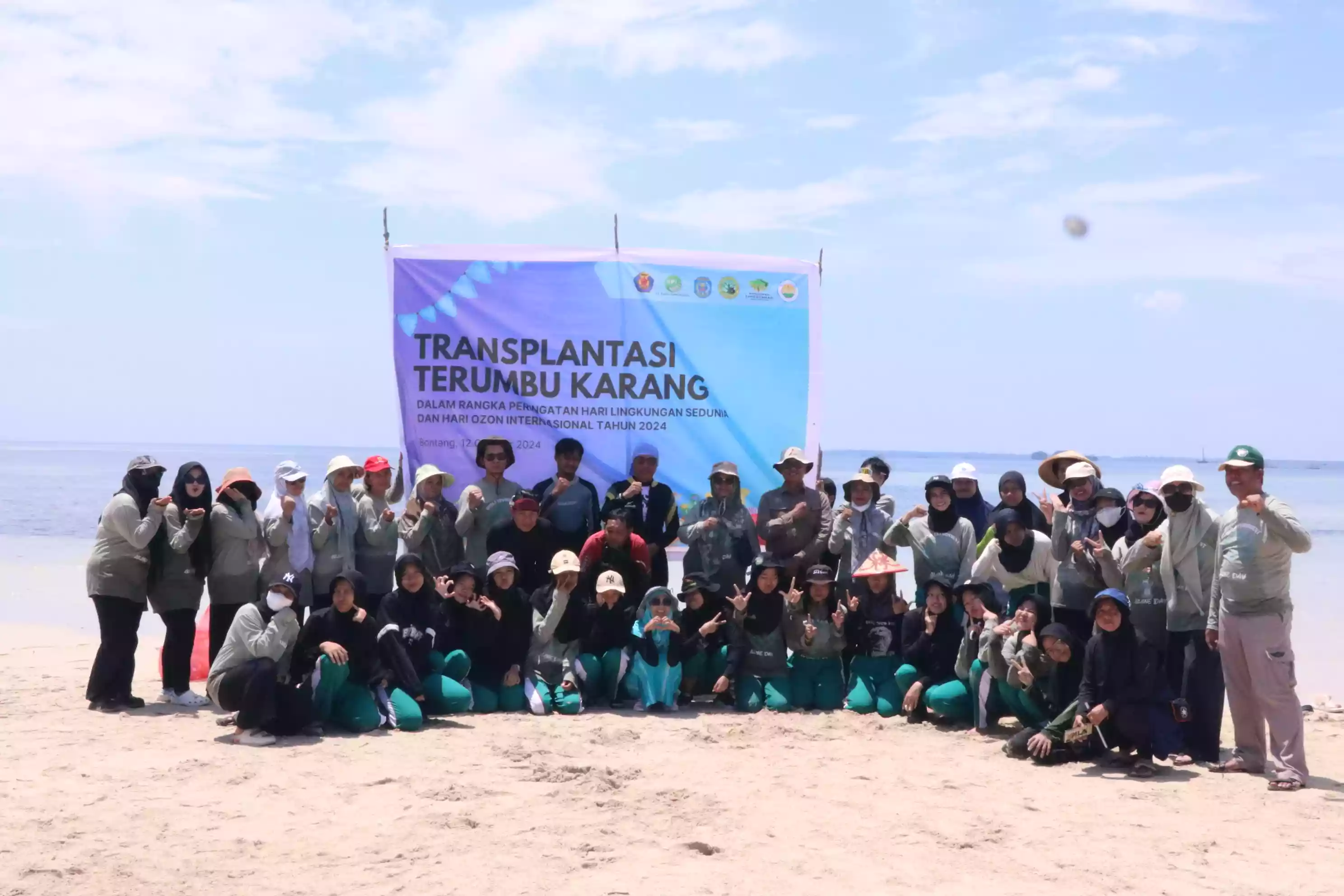 PT Kaltim Parna Industri Inisiasi Transplantasi 300 Terumbu Karang untuk Pelestarian Lingkungan Laut