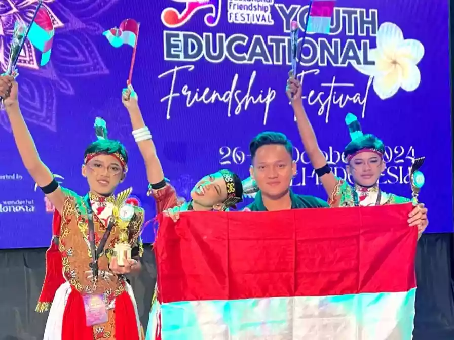 Membanggakan!!! Tiga Pelajar SMPN 3 Bontang Raih Gold Award di Ajang Internasional YEEF Bali