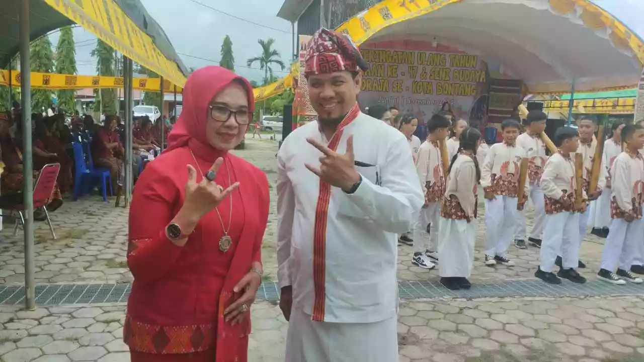 Najirah-Aswar Tampil Pakai Baju Adat Khas Toraja di HUT Kanaan Ke-47, Ikut Apresiasi Keberagaman Budaya di Bontang