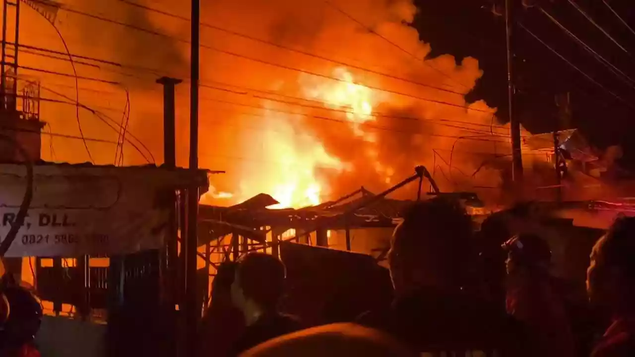 Lima Bangunan di Samarinda Hangus Terbakar, Warga Rugi Besar