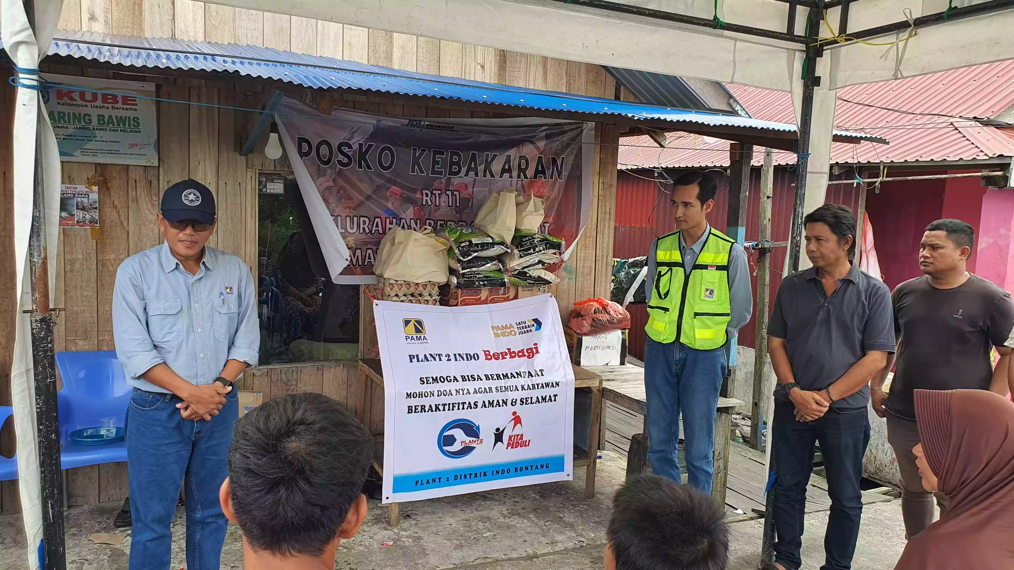 Tali Kasih untuk Korban Kebakaran Berbas Pantai: PAMA INDO Salurkan Bantuan ke warga Terdampak