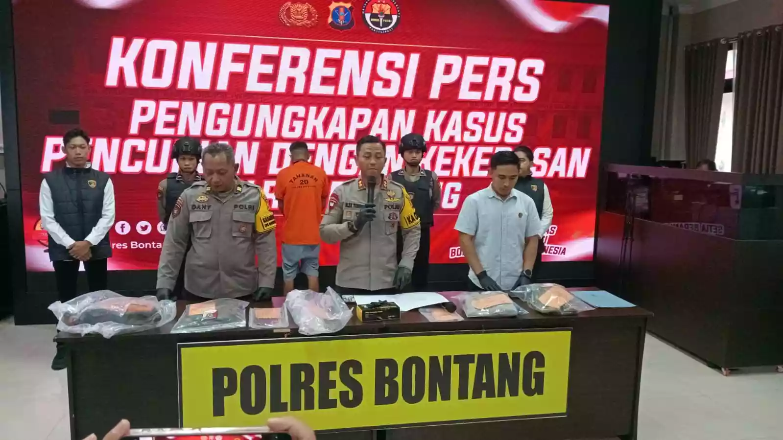 Polres Bontang Berhasil Tangkap Pelaku Perampokan Ruko Bersajam di Jalan Arif Rahman Hakim