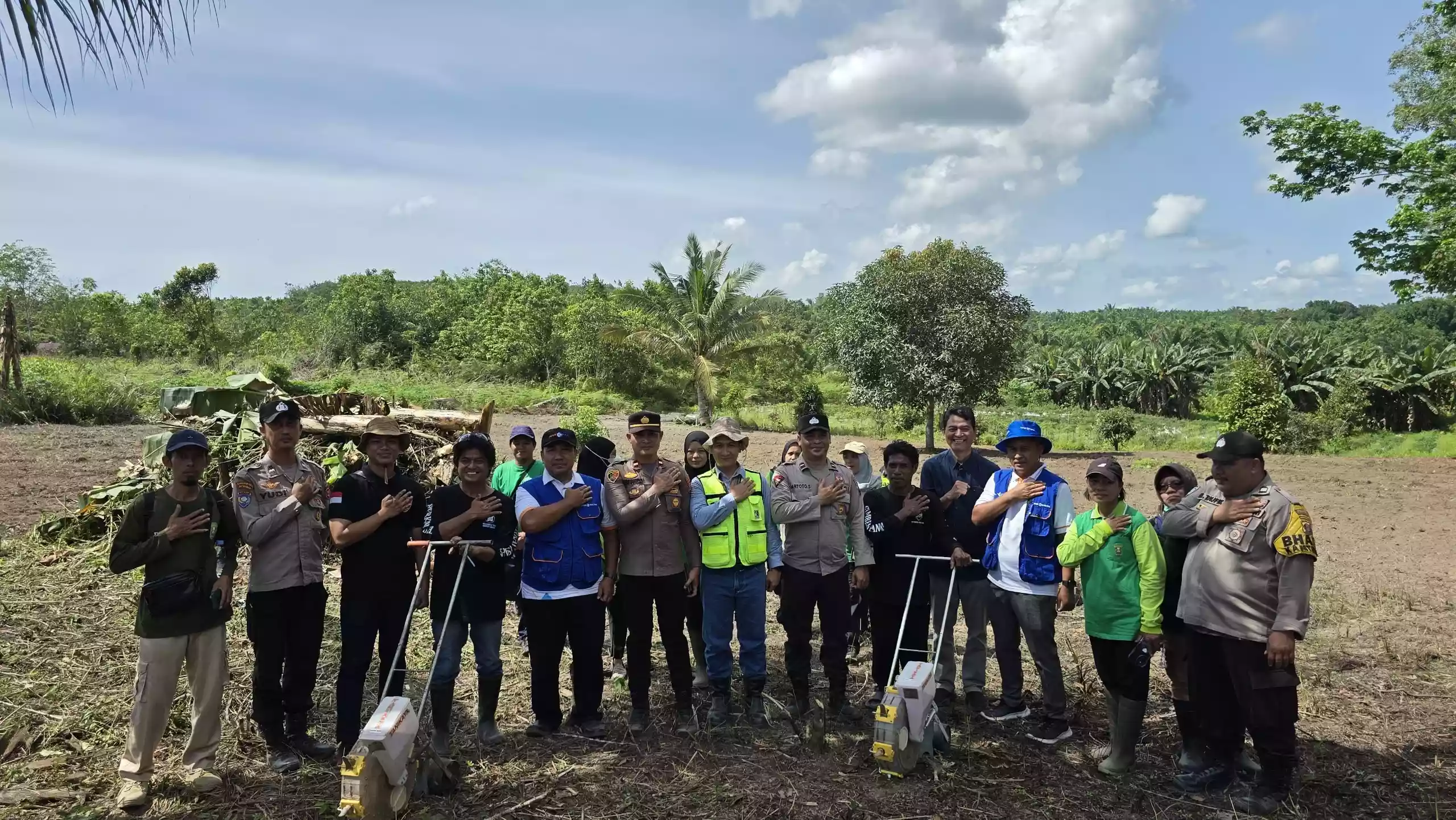 Panen Perdana dan Tanam Lanjutan, PAMA INDO Perkuat Program Ketahanan Pangan di Teluk Pandan