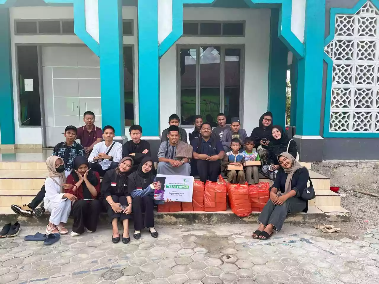 Dompet Dhuafa Volunteer Chapter Bontang Bagikan 300 Box Fidya