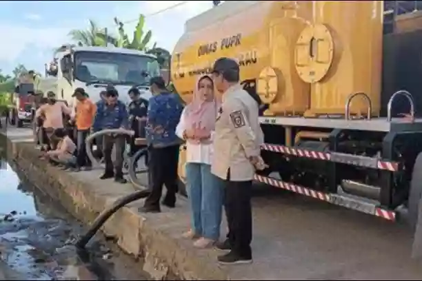 Maksimalkan Fungsi Alat Sedot Lumpur untuk Atasi Genangan