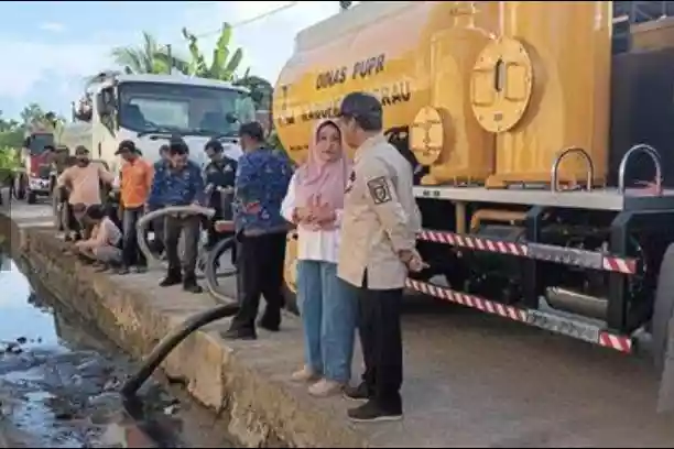 Maksimalkan Fungsi Alat Sedot Lumpur untuk Atasi Genangan