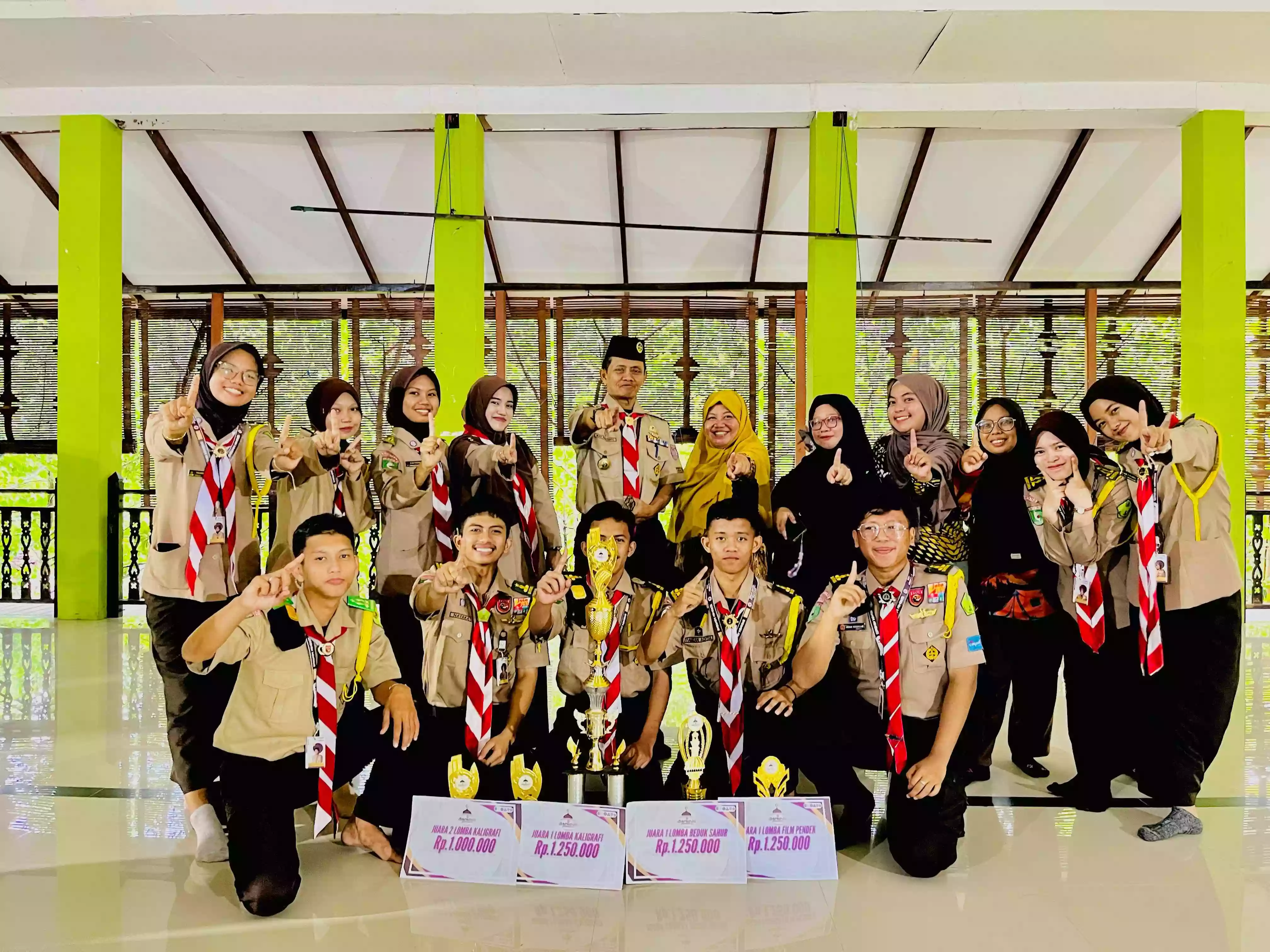 Saka Bakti Husada Raih Juara Umum dalam Kegiatan Serambi Kencana 2025 di Bontang Mangrove Park