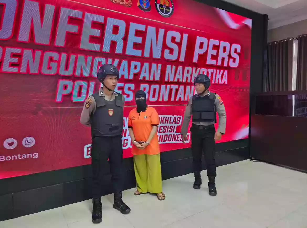 Ibu Rumah Tangga di Bontang Jadi Bandar Sabu, Simpan 72,38 Gram di Balik Kursi