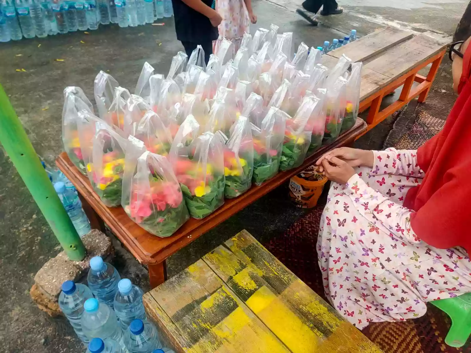 Penjual Bunga Tabur di Bontang Laris Manis Menjelang Lebaran