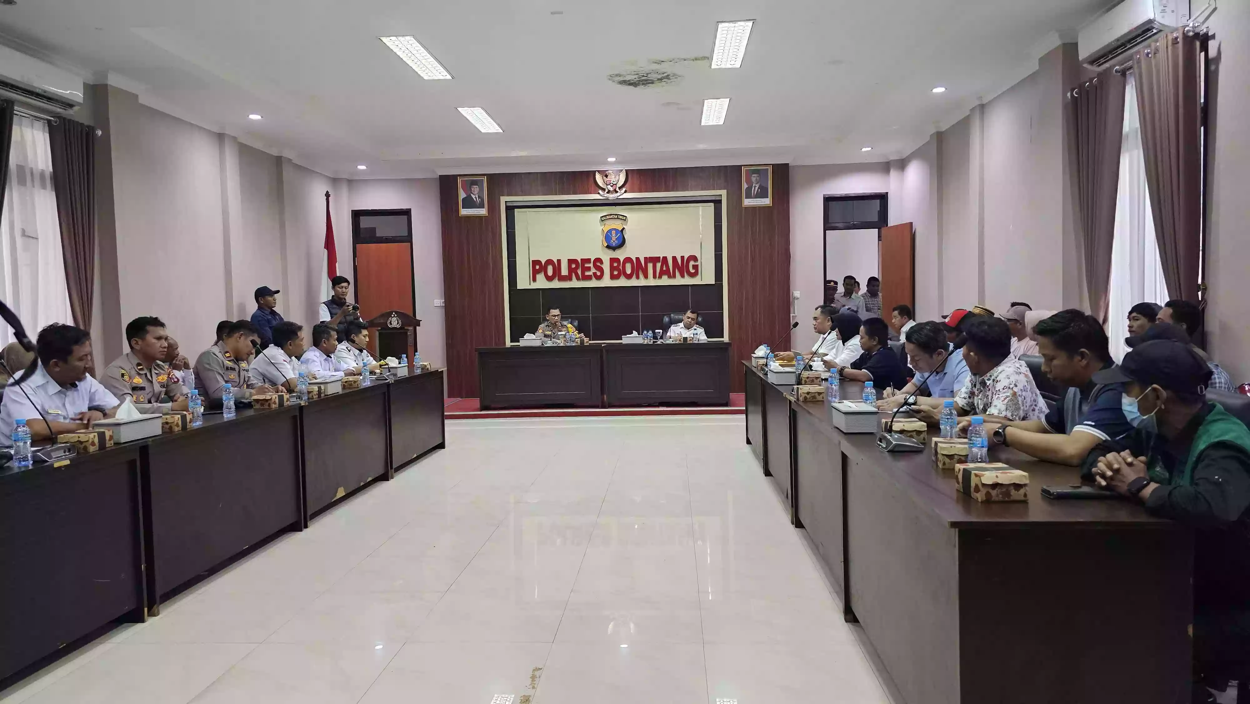 Rapat Mediasi Dugaan Pencemaran Lingkungan oleh PT EUP, Nelayan Layangkan Dua Tuntutan