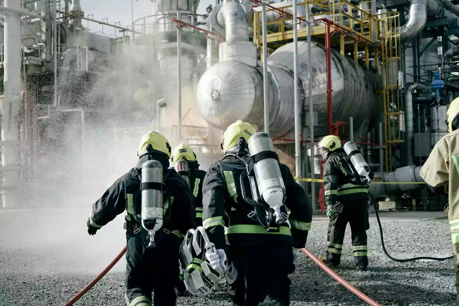 Badak LNG Gelar Simulasi Darurat Kebocoran MCR dan Kebakaran di Kilang Bontang