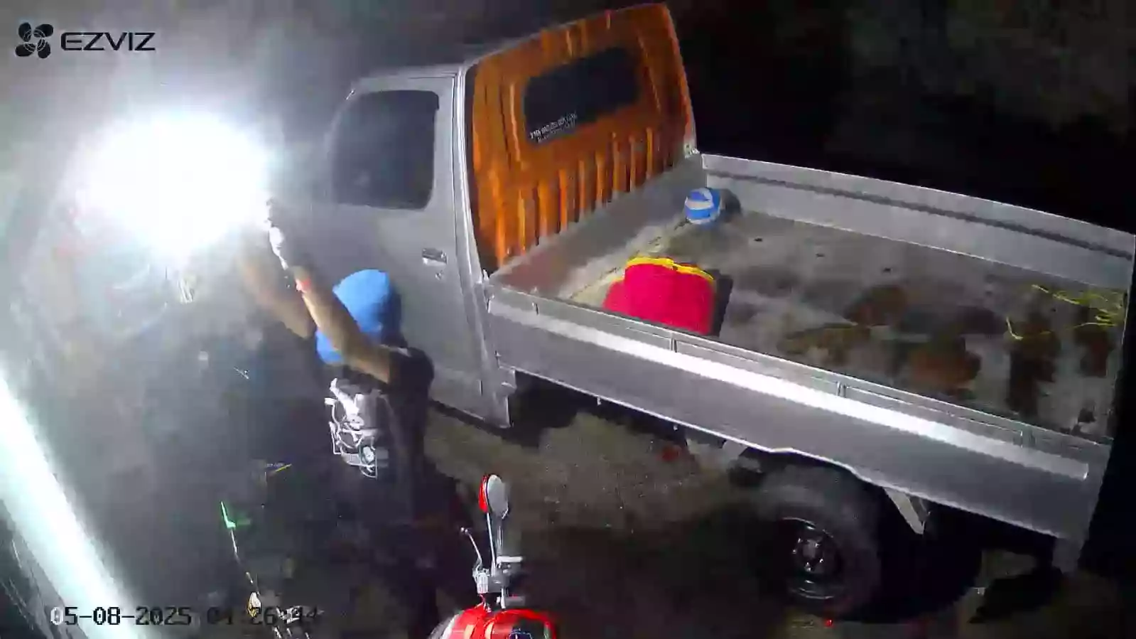 Aksi Curi Bola Lampu di Tanjung Laut Indah Terekam CCTV, Polres Bontang Telusuri Pelaku