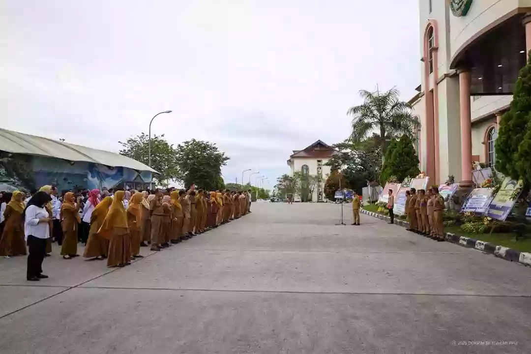 Waris Minta ASN Jadi Contoh Etika Digital di Kalangan Masyarakat