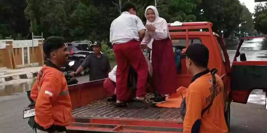 Banjir Rob Sering Rendam 3 Sekolah di BK, Wakil Ketua DPRD Bontang: Pemkot Harus Segera Cari Solusi