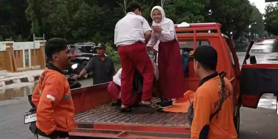 Banjir Rob Sering Rendam 3 Sekolah di BK, Wakil Ketua DPRD Bontang: Pemkot Harus Segera Cari Solusi