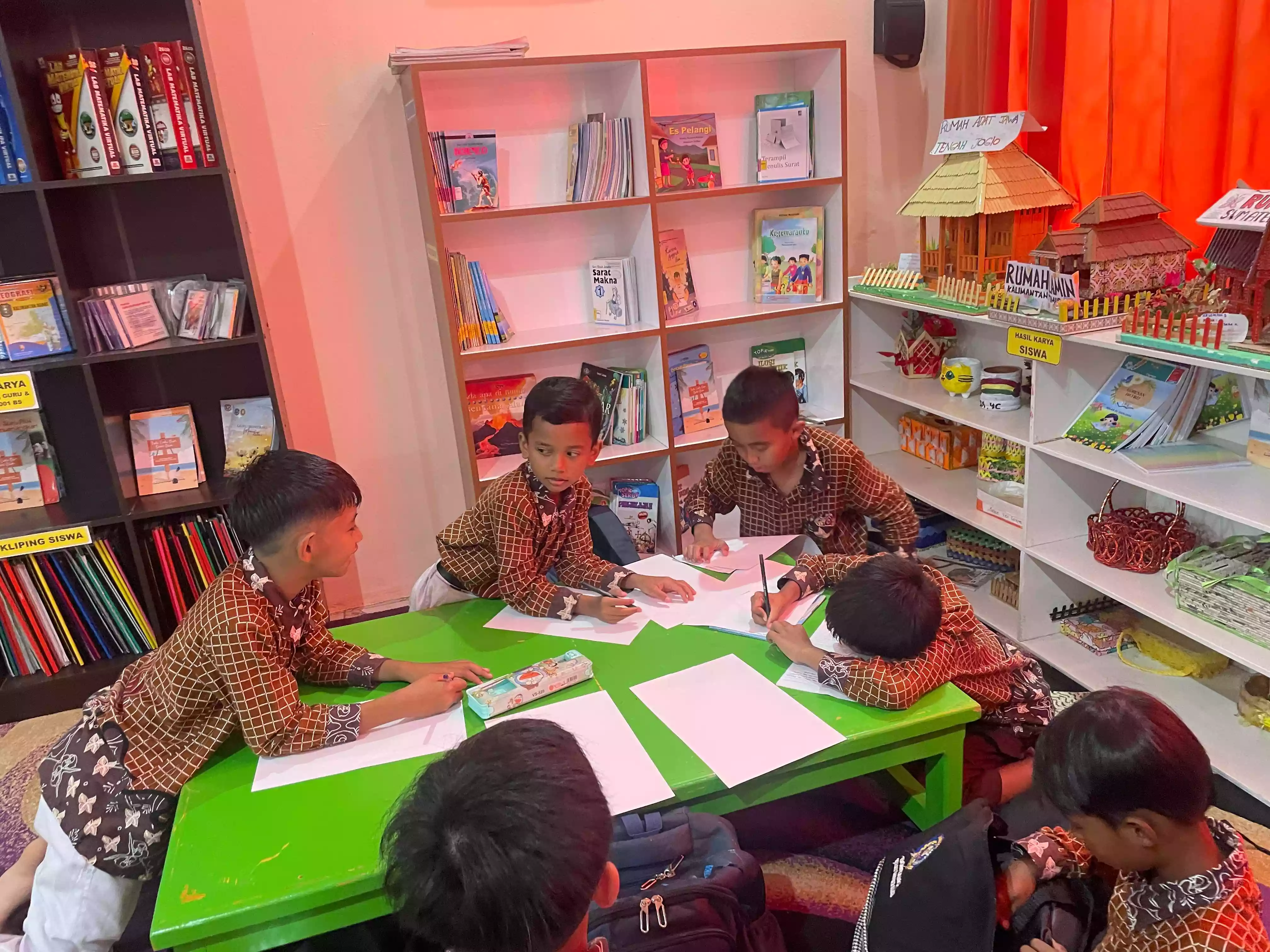 Peringati Hardiknas, SDN 001 BS Meriahkan dengan Gelar Berbagai Lomba