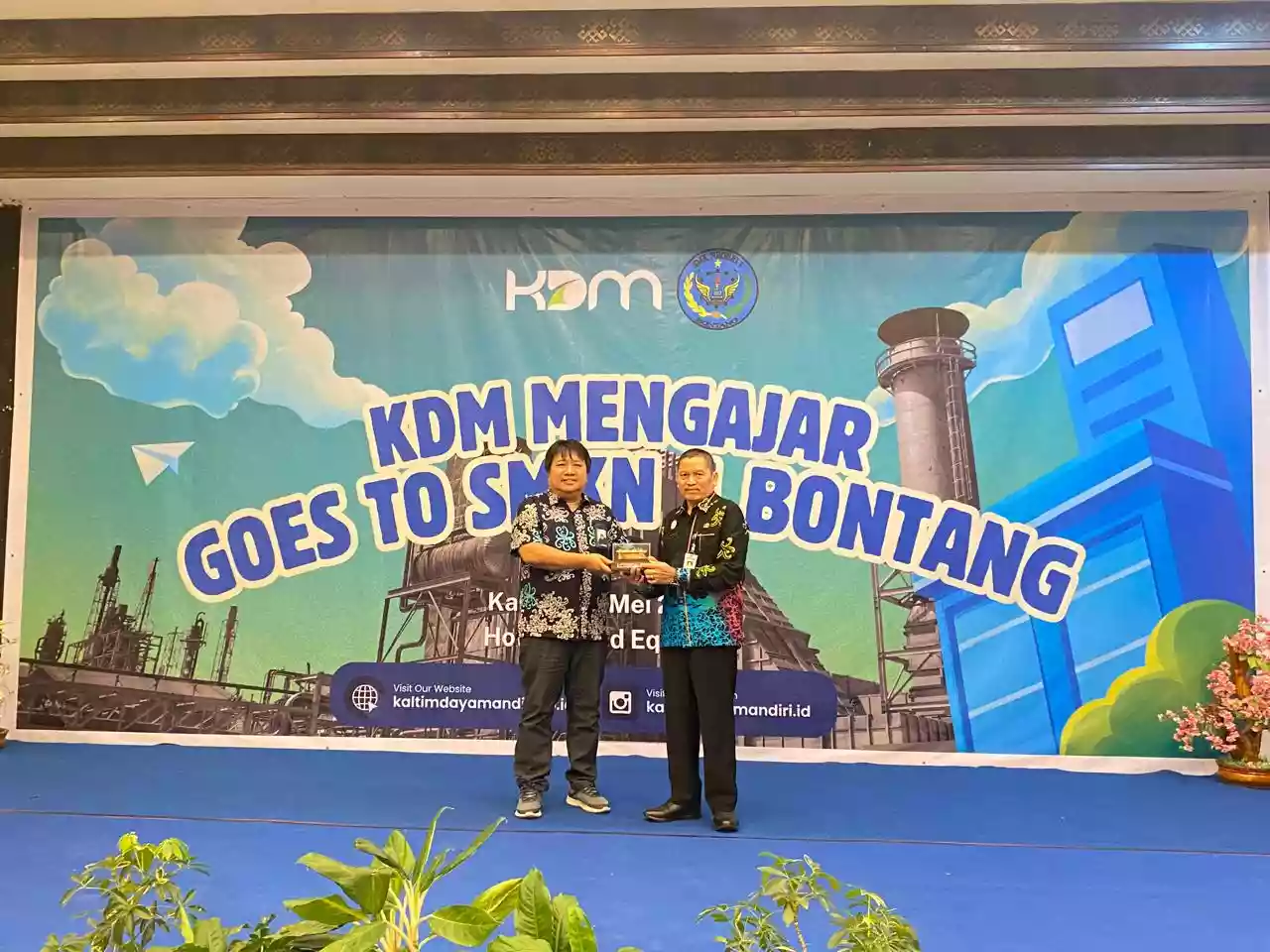 PT KDM Buka Wawasan Industri Siswa SMKN 1 Bontang Lewat Program Goes To School