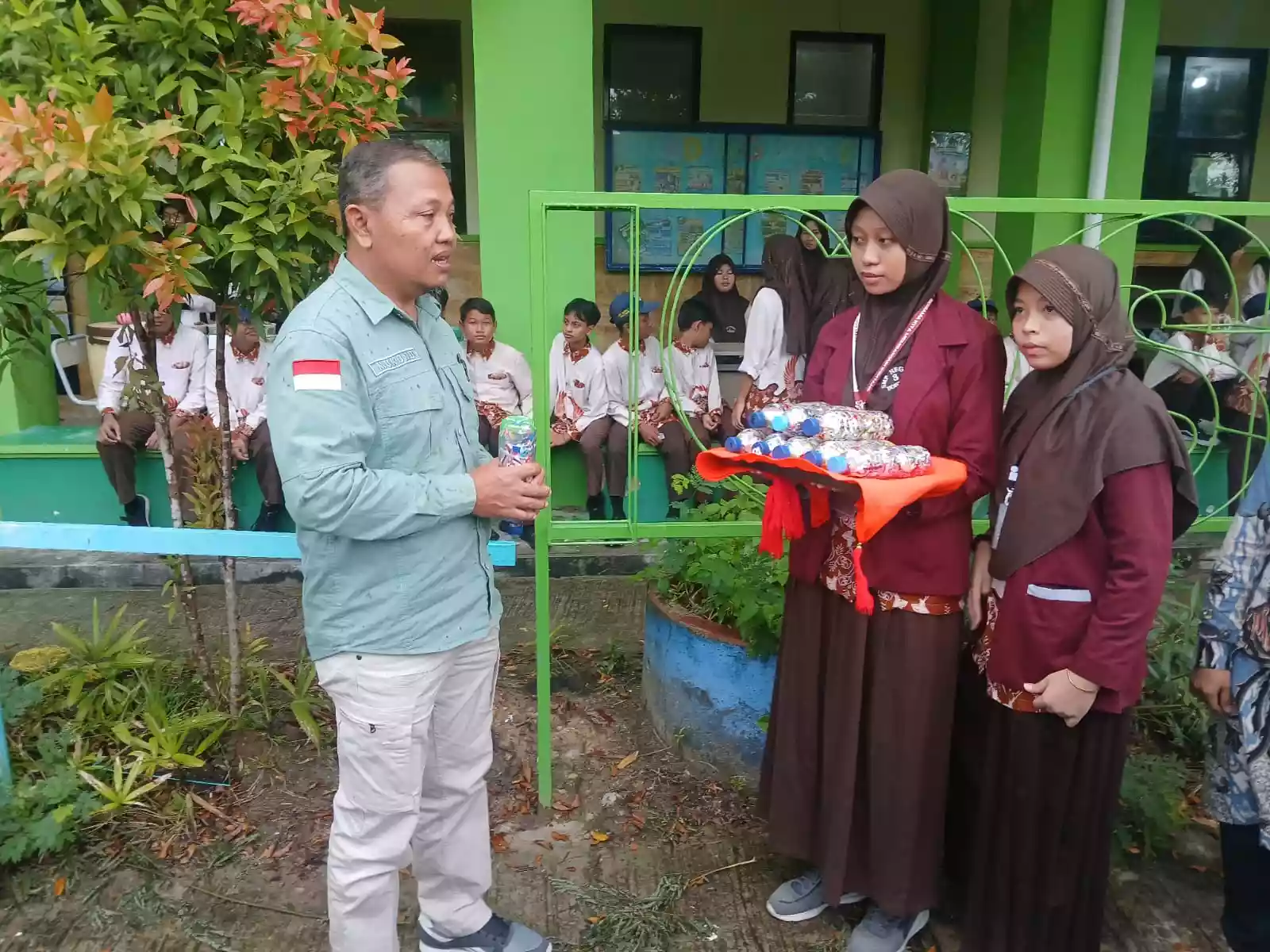 Ecobrik, Solusi Ramah Lingkungan dari Siswa SMPN 3 Bontang