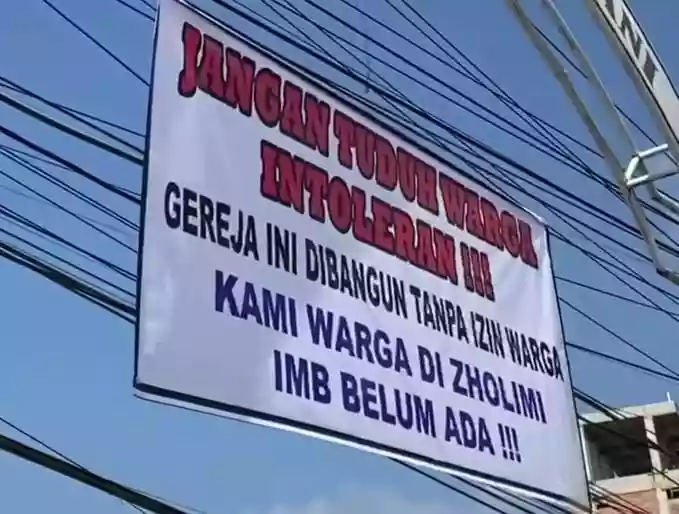 Spanduk Tolak Pembangunan Gereja Muncul di Samarinda Seberang