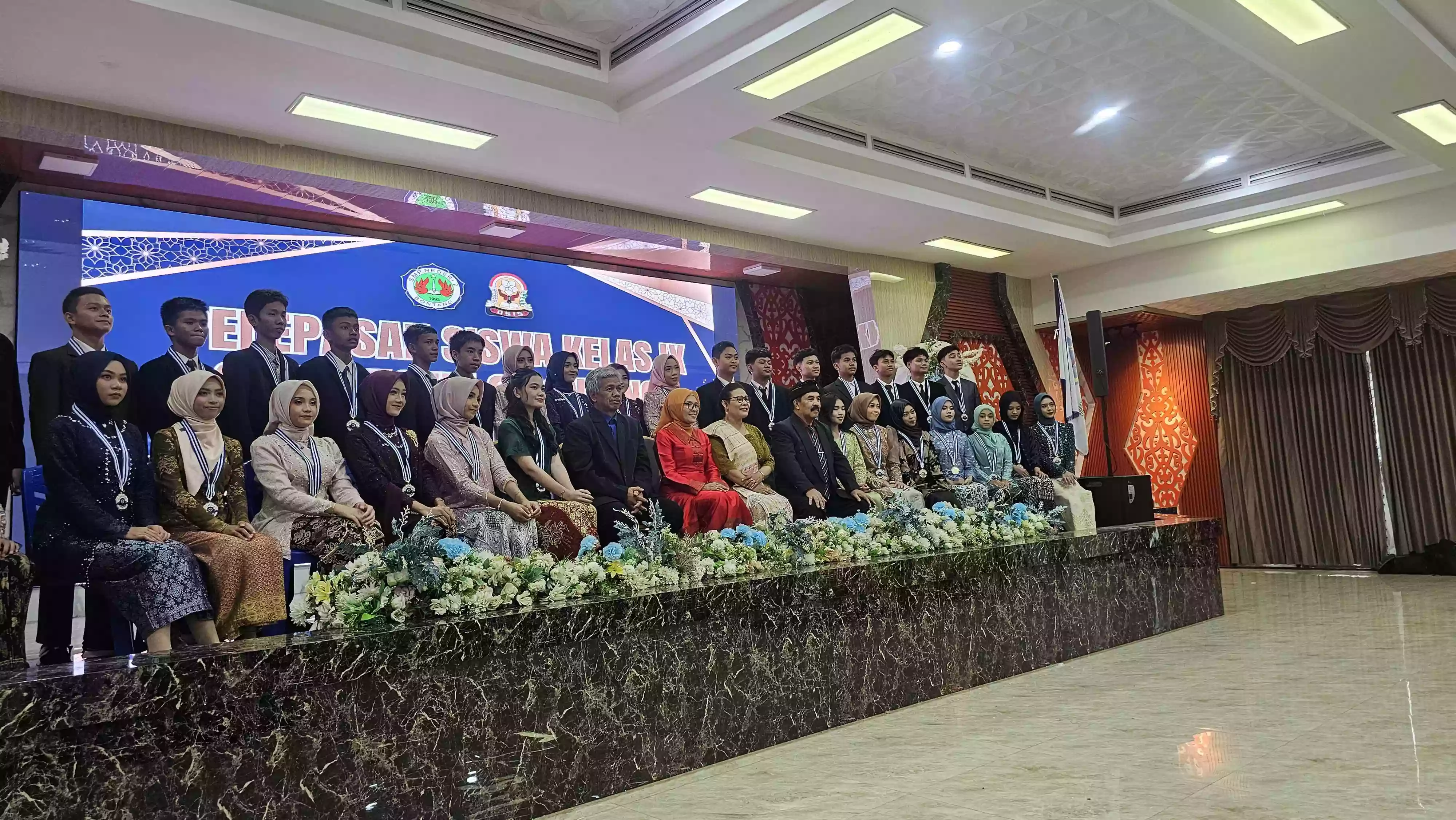 SMPN 2 Bontang Gelar Acara Perpisahan Siswa Kelas IX