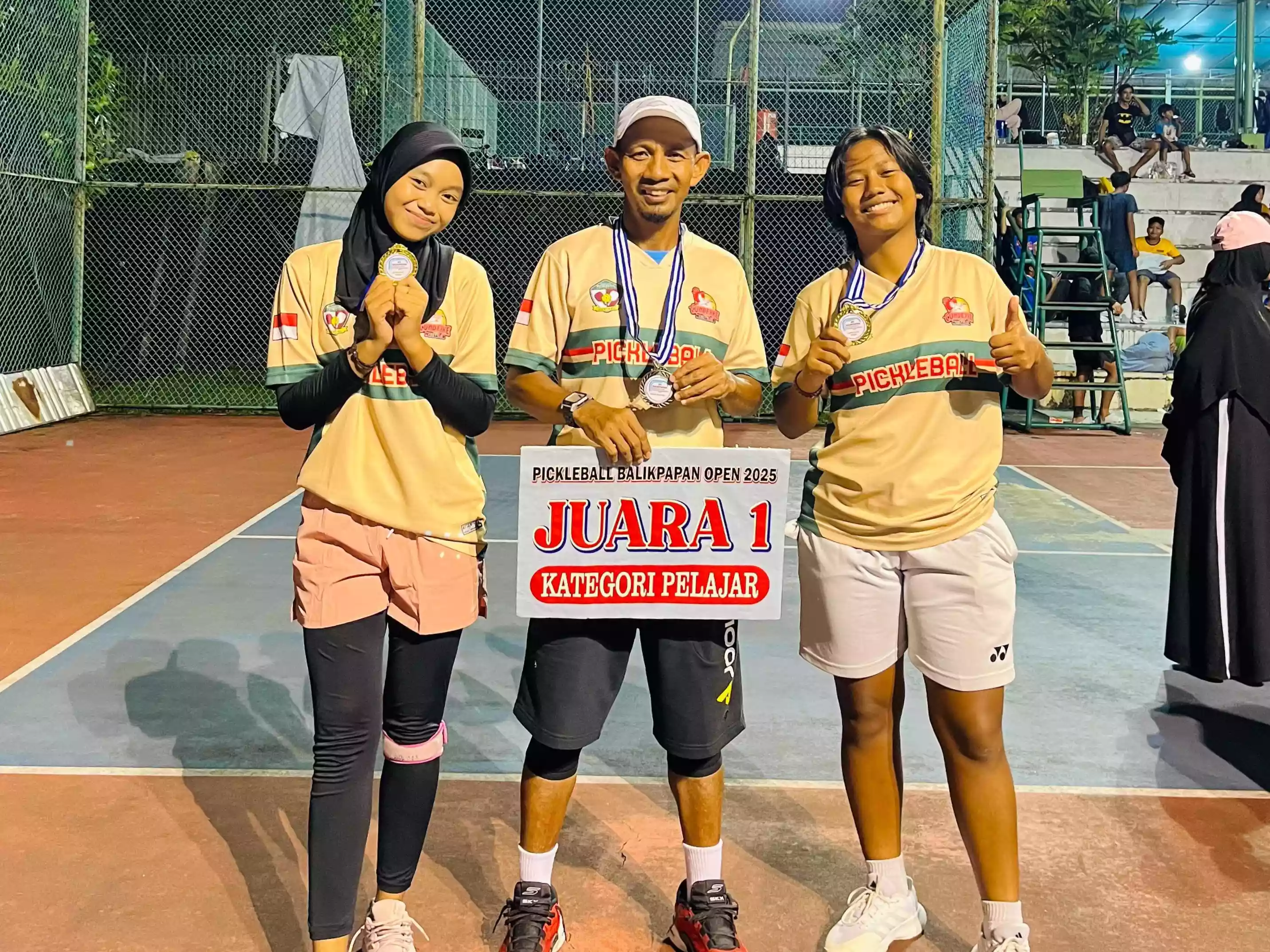 Dua Siswi SMPN 3 Bontang Raih Juara 1 Ajang Pickle Ball Kategori Pelajar di Balikpapan