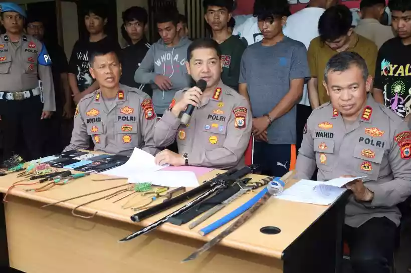 Ramai di Instagram, Anggota Geng Motor di Makassar Adu Kekuatan di Sejumlah Lokasi