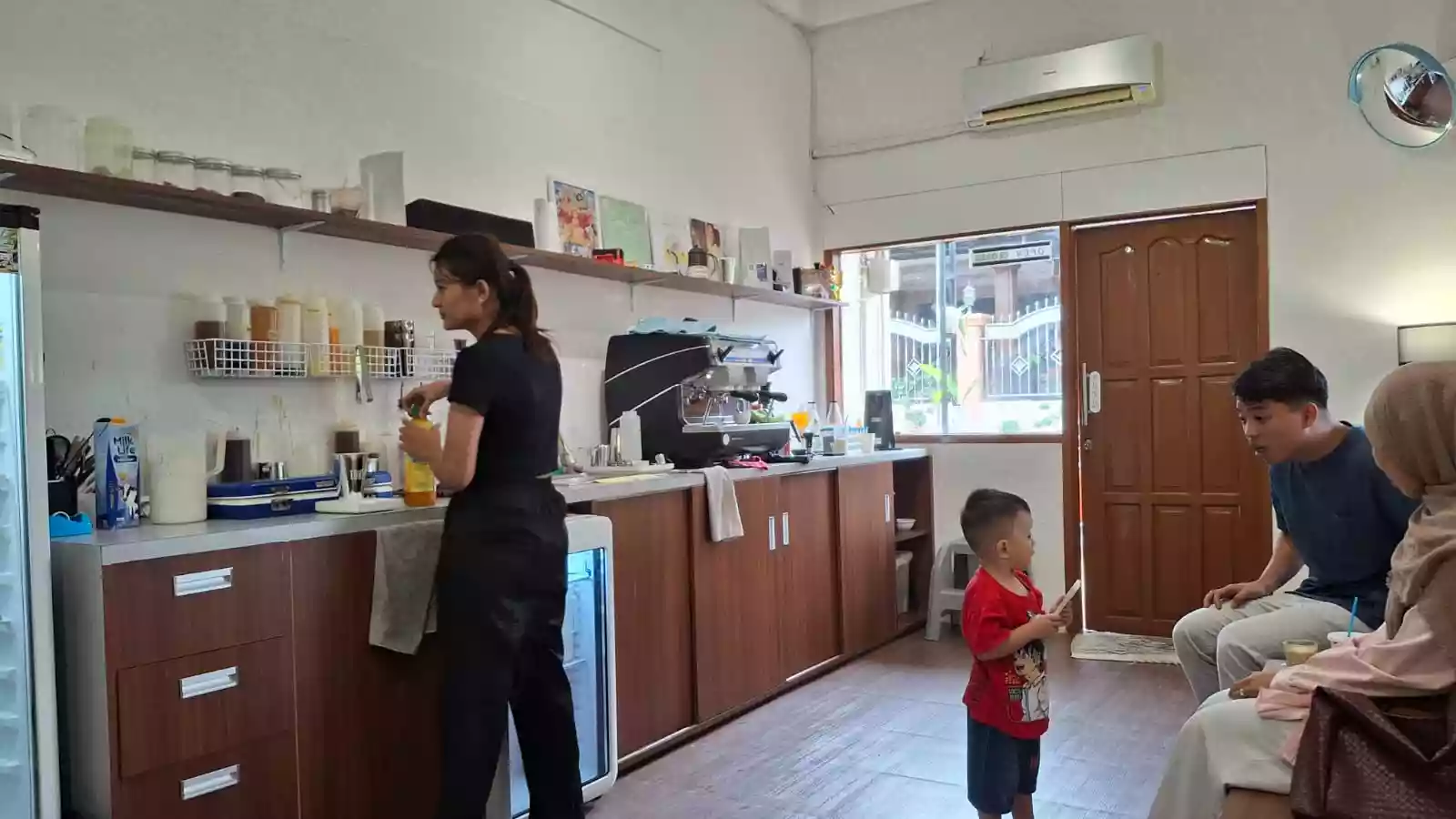 Kopi Keliling Diklaim Tak Ganggu Pasar Coffee Shop di Bontang