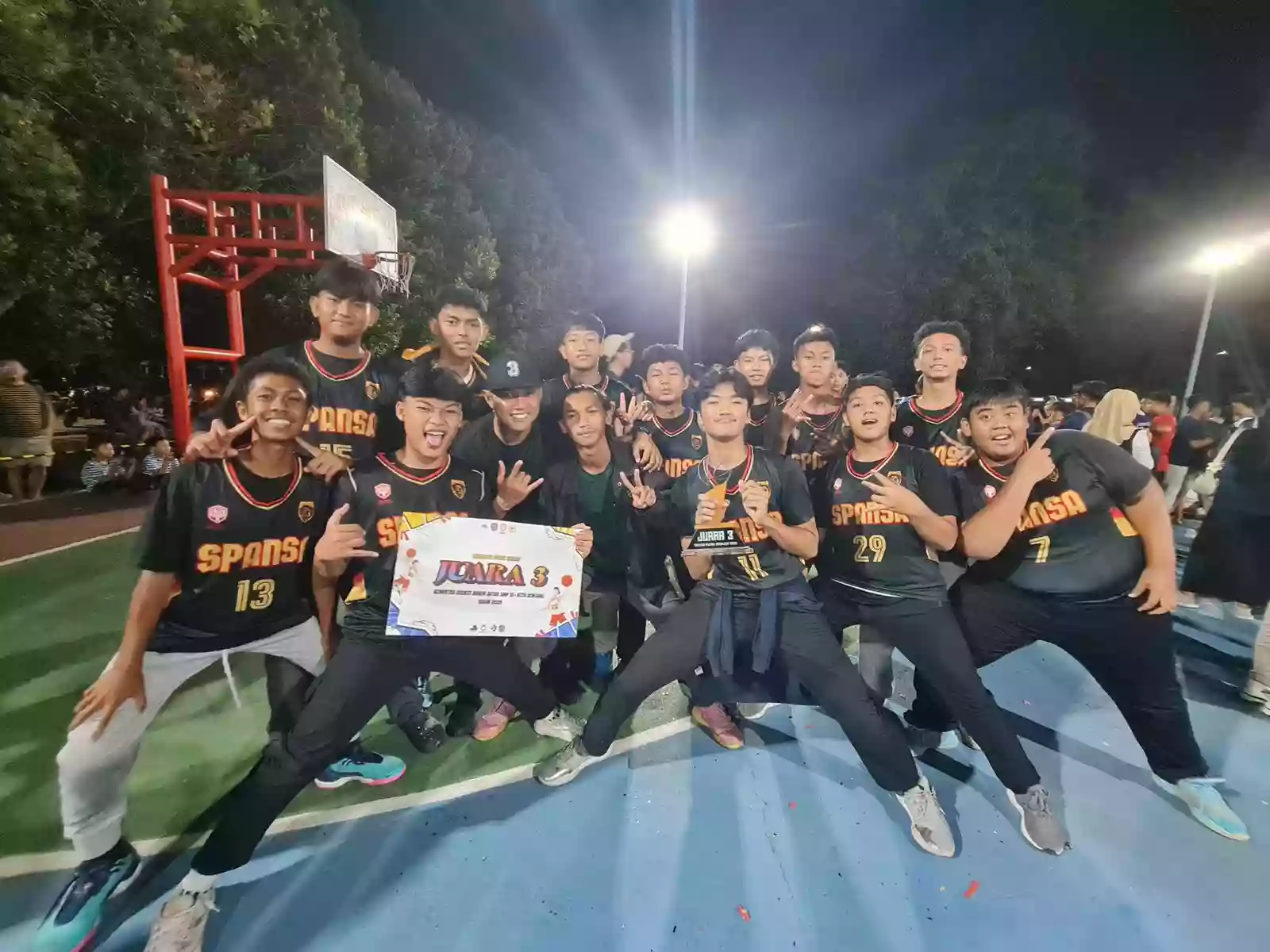 Tampil Memukau, Tim Basket SMPN 1 Bontang Raih 3 Gelar Juara di Ajang Kobajun 2025