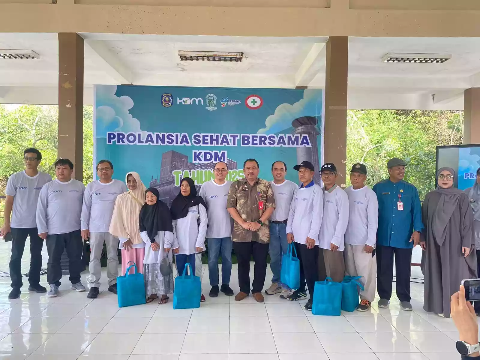 Peduli Kesehatan Lansia, PT KDM Gelar Program “Prolansia Sehat Bersama KDM”