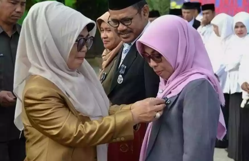 Setiap Tahun, BKPSDM Bontang Serahkan Penghargaan Satyalancana Karya Satya bagi PNS Berdedikasi