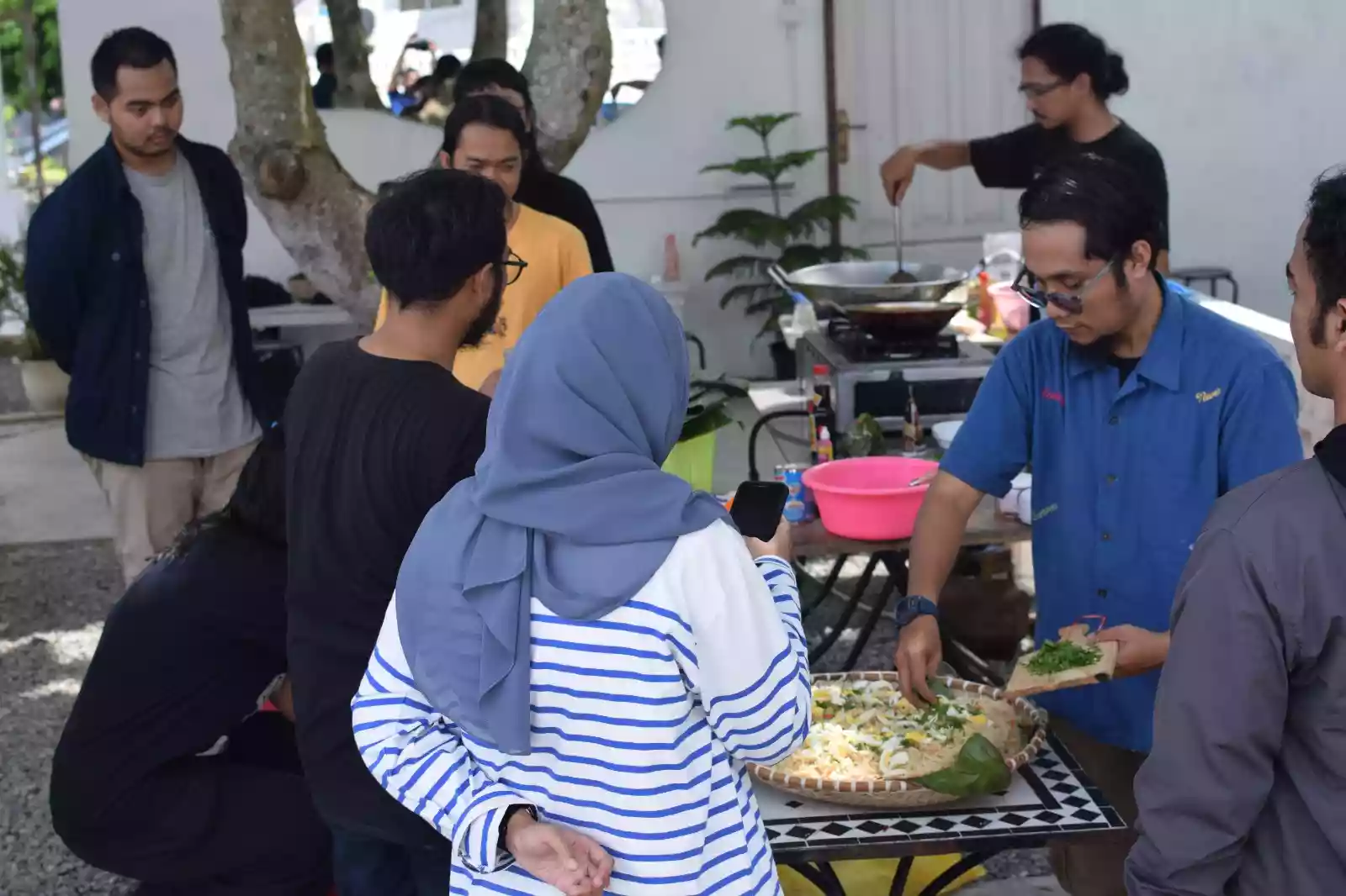 Dari Upaya Mengenang Ibunda, Lahirlah "Makan Kah Kita?" di Samarinda (2-Habis)