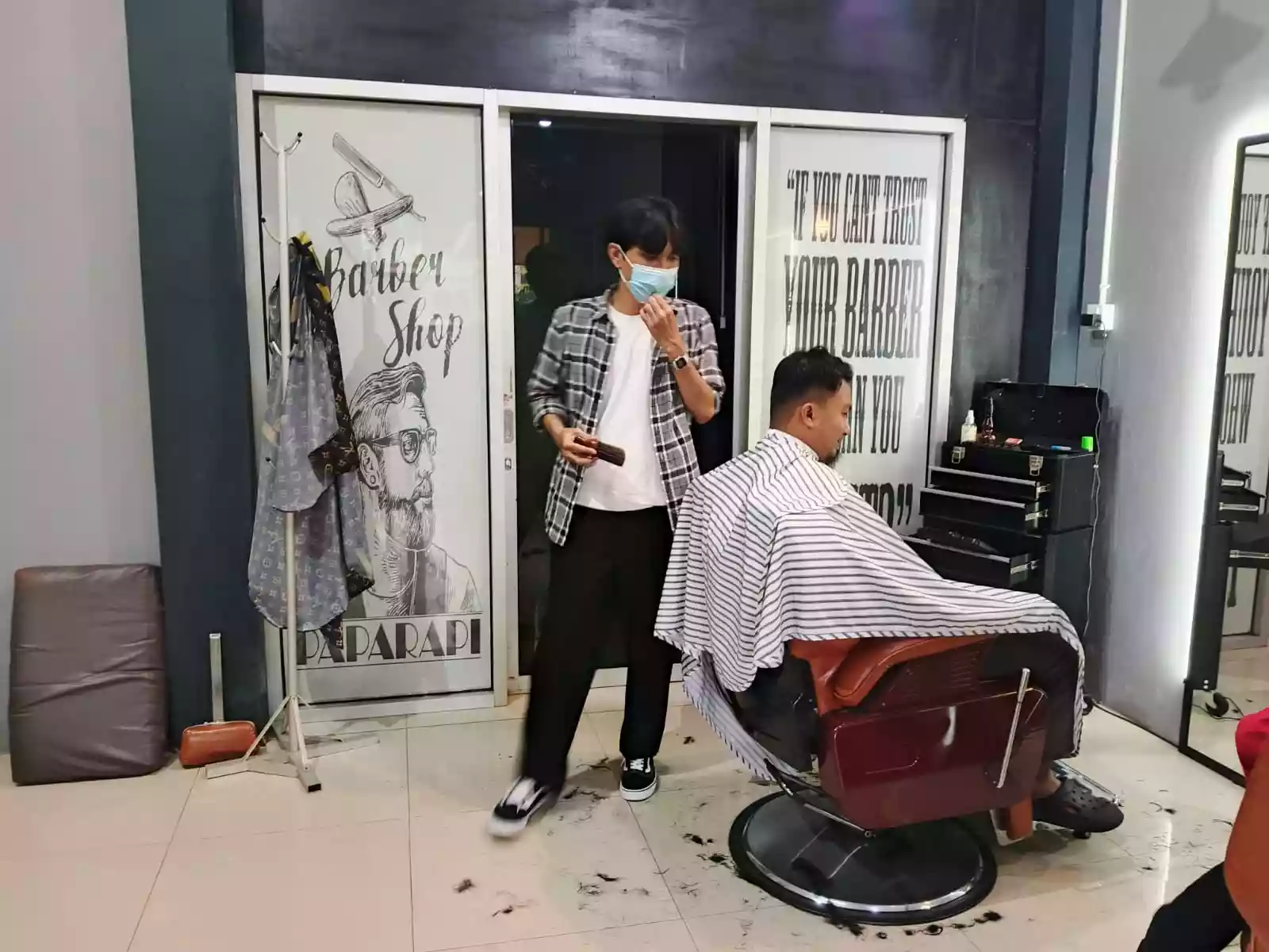 Ini Alasan Pemuda di Bontang Pilih Usaha Barbershop
