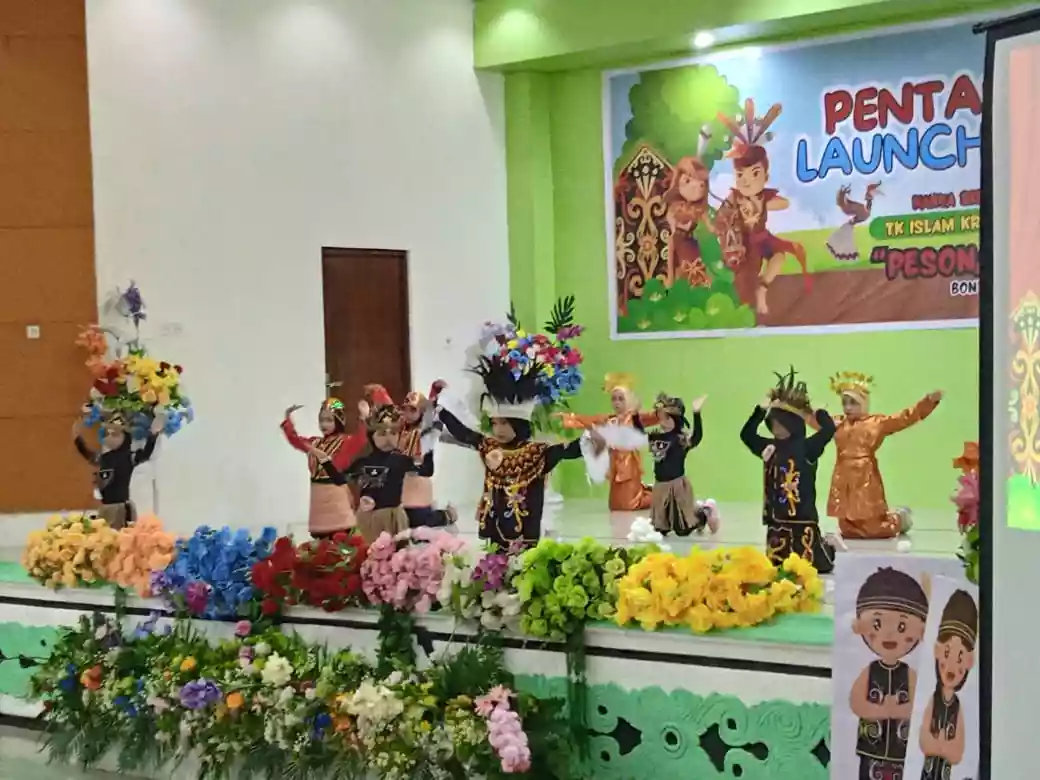 Tampilkan 4 Tarian Tradisional, Siswa TK Islam Kreatif Salsabila Meriahkan Pentas Seni dan Launching Buku