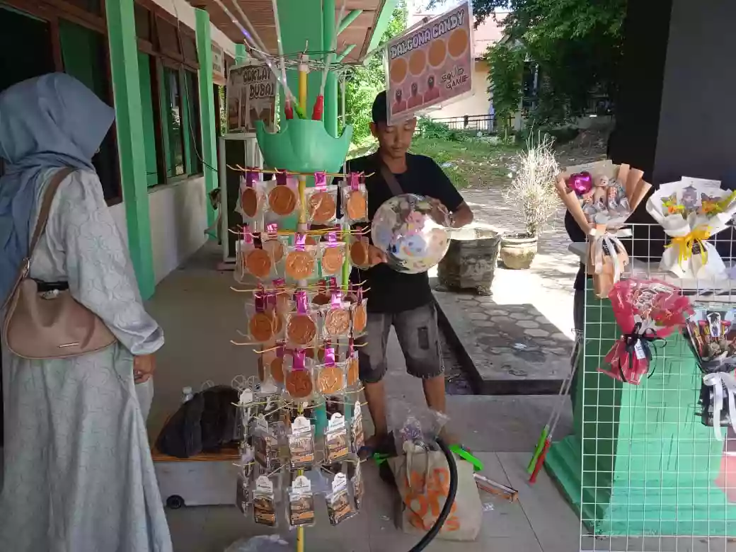 Transformasi Penjual Mainan Keliling di Bontang: Dilakoni Anak Muda, Bisa Bayar Nontunai