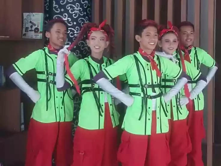 Dua Tim Pelajar SMPN 3 Bontang Raih Dua Gelar Juara di Ajang Lomba Dancesport