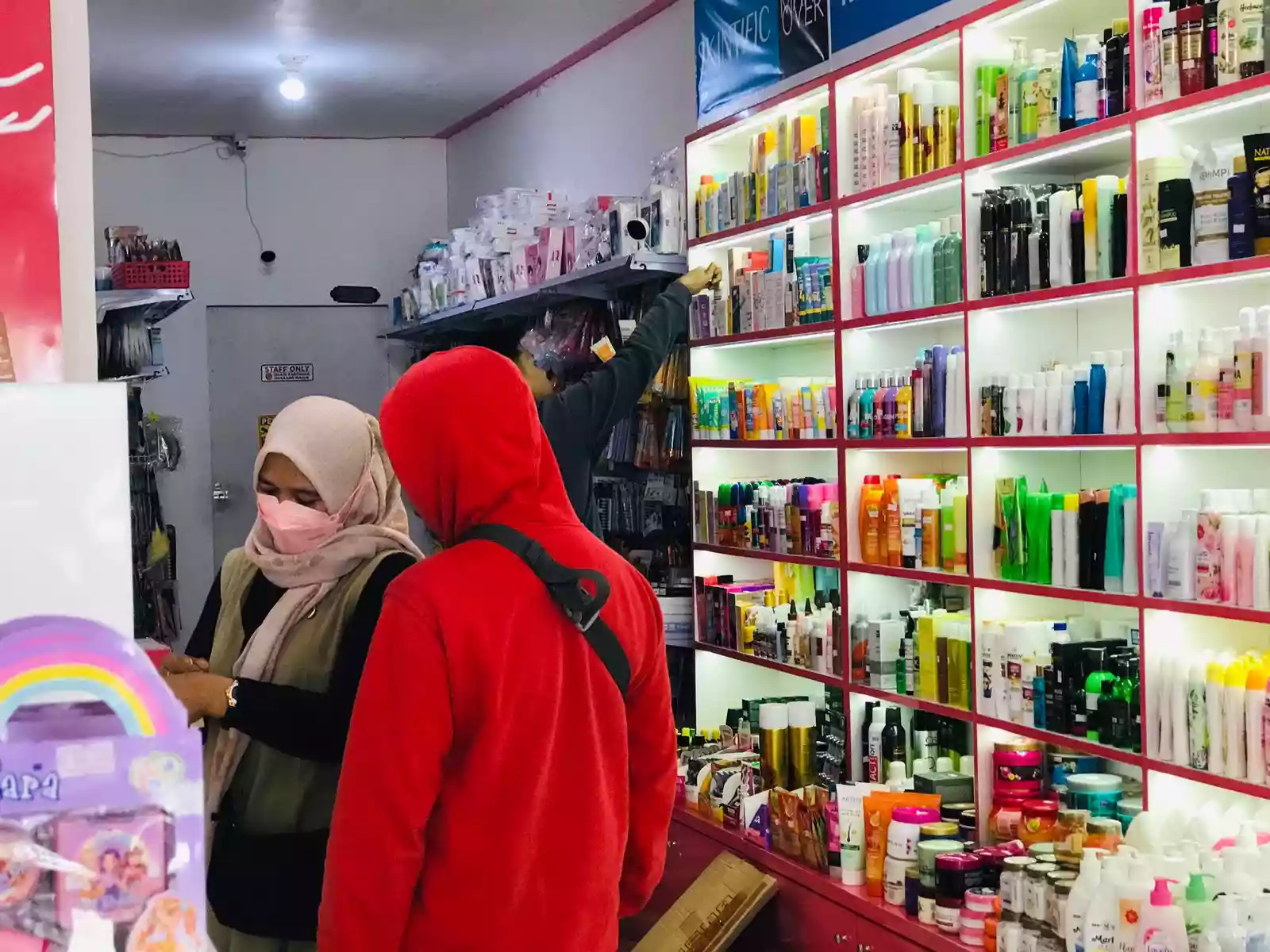 Toko Kosmetik di Bontang Tolak Produk yang Tak Miliki Izin Edar