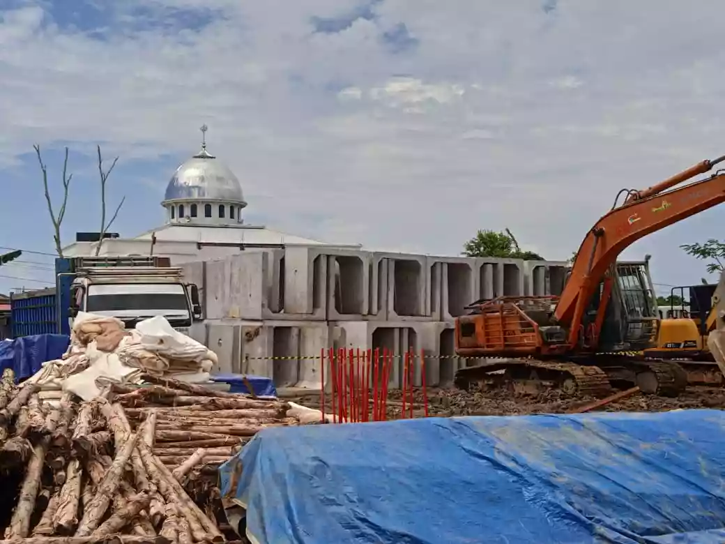 Peningkatan Drainase di Pisangan Bontang untuk Satu Sisi Jalan Saja, Ini Alasannya