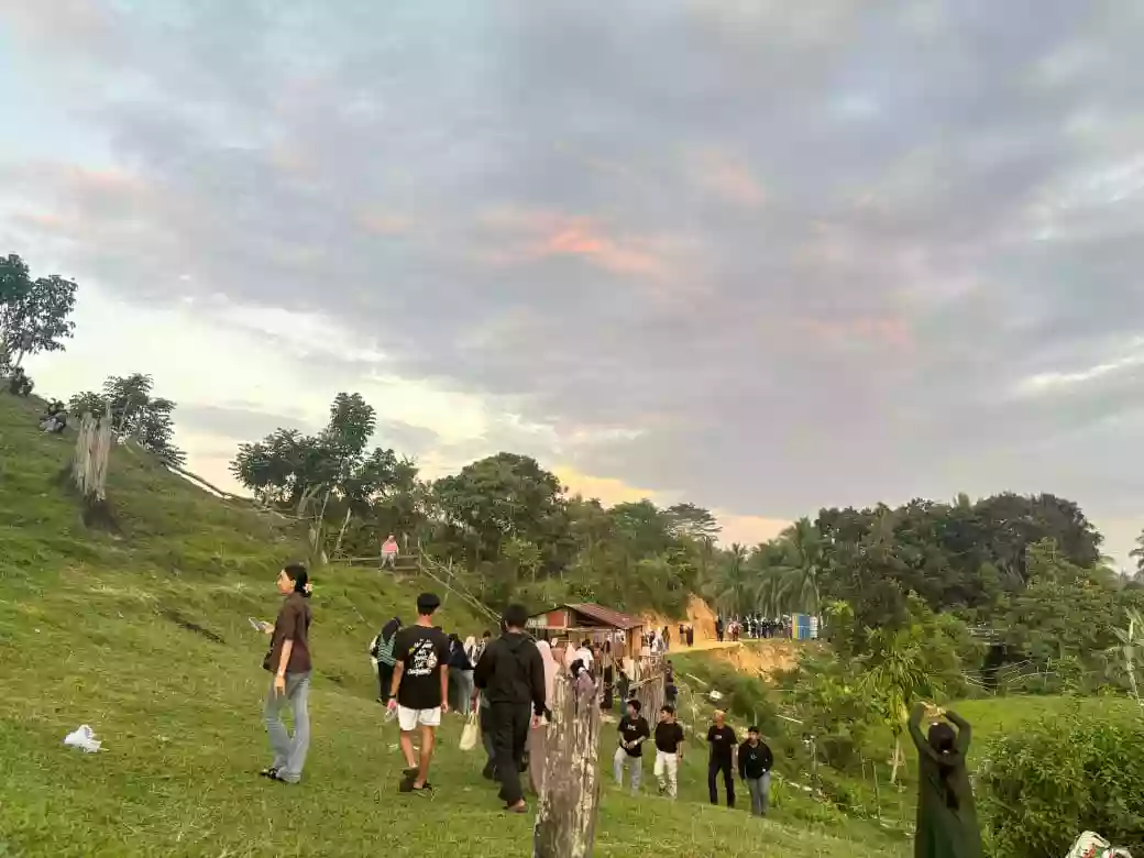 Dibanjiri Pengunjung, Wali Kota Bontang Minta Pemilik Kandang Sapi Urus Perizinan Objek Wisata, Namun Ditolak