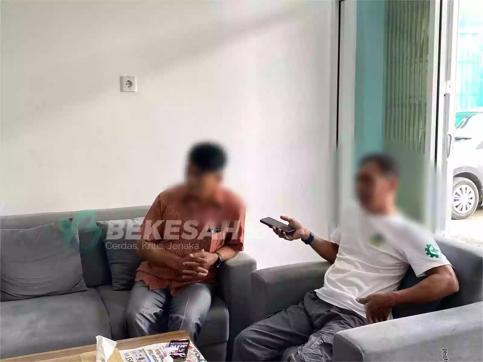 Istri Naik ke Kap Mobil di Bontang Viral, Suami Klarifikasi Tak Ada Perselingkuhan