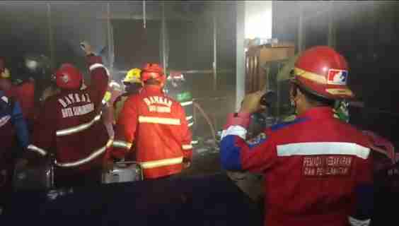 Dini Hari Tadi, Api Berkobar di Dua Ruangan RSUD AWS Samarinda