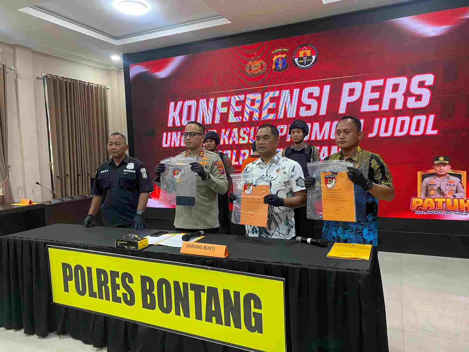 Dapat Tawaran dari Orang Tidak Dikenal, Pemuda 23 Tahun ini Promosi Situs Judi Online demi Rp500 Ribu.
