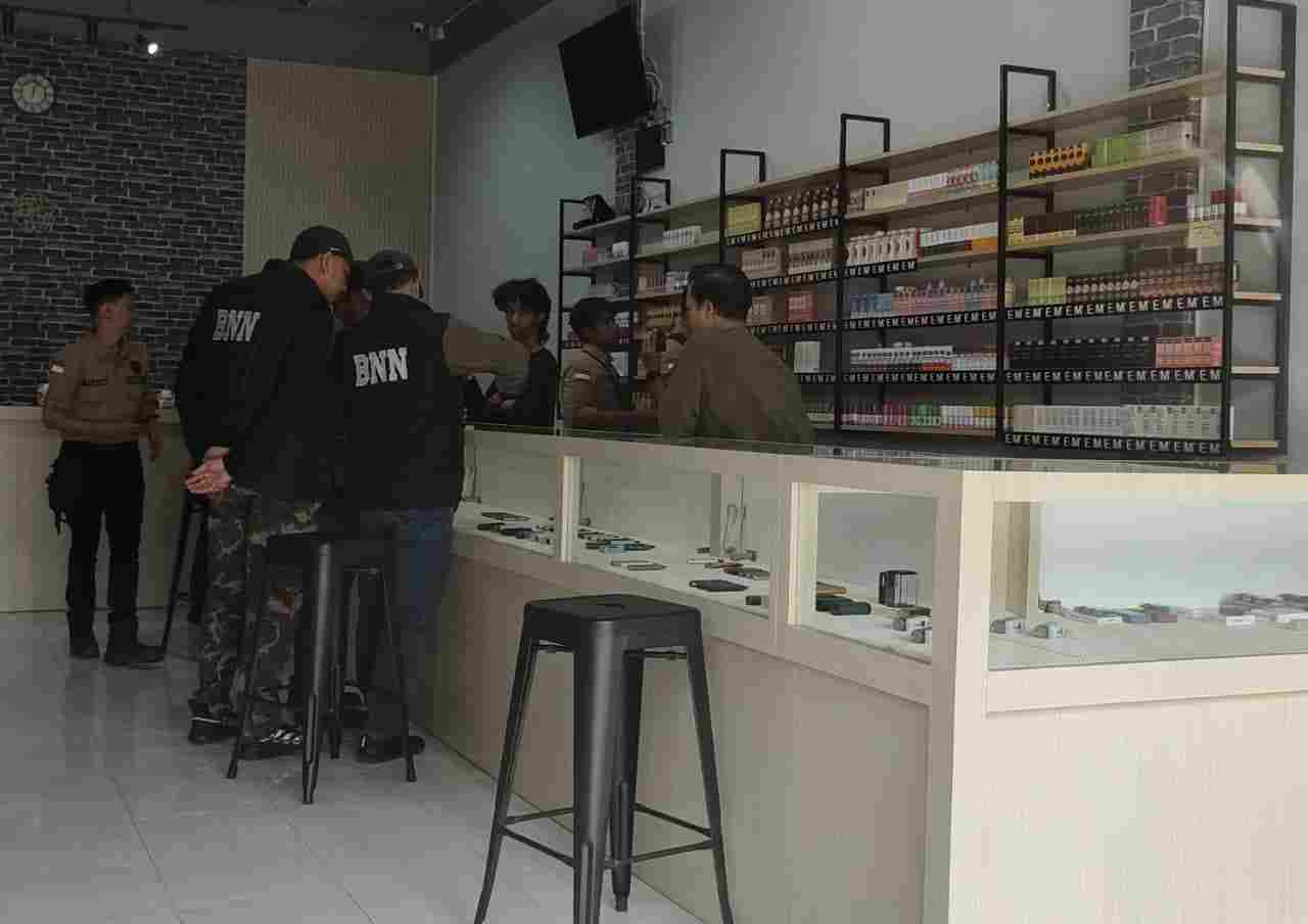 BREAKING NEWS: Jalan Jenderal Achmad Yani Disambangi Aparat, Ada Apa?