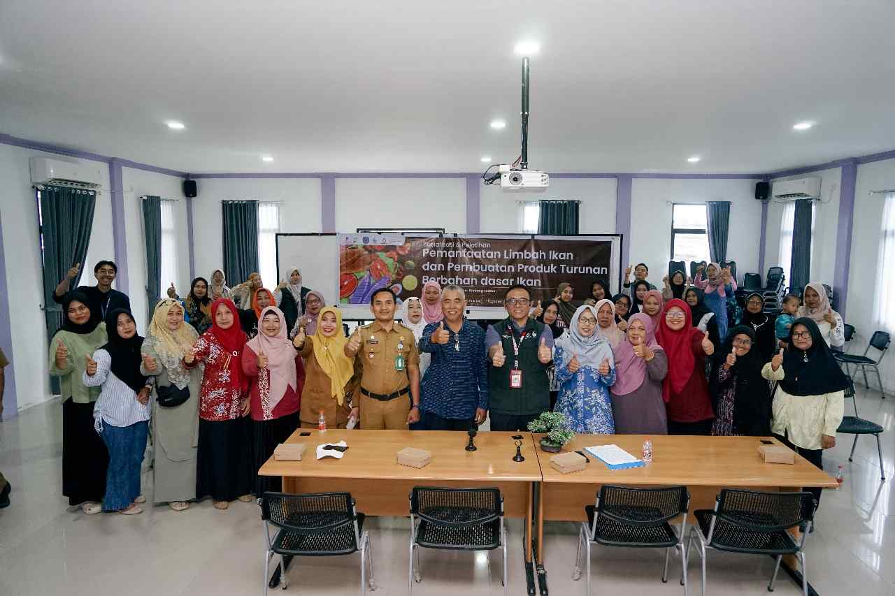 Badak LNG Gelar Sosialisasi Pengolahan Produk Turunan Ikan untuk Optimalkan Hasil Laut di Bontang