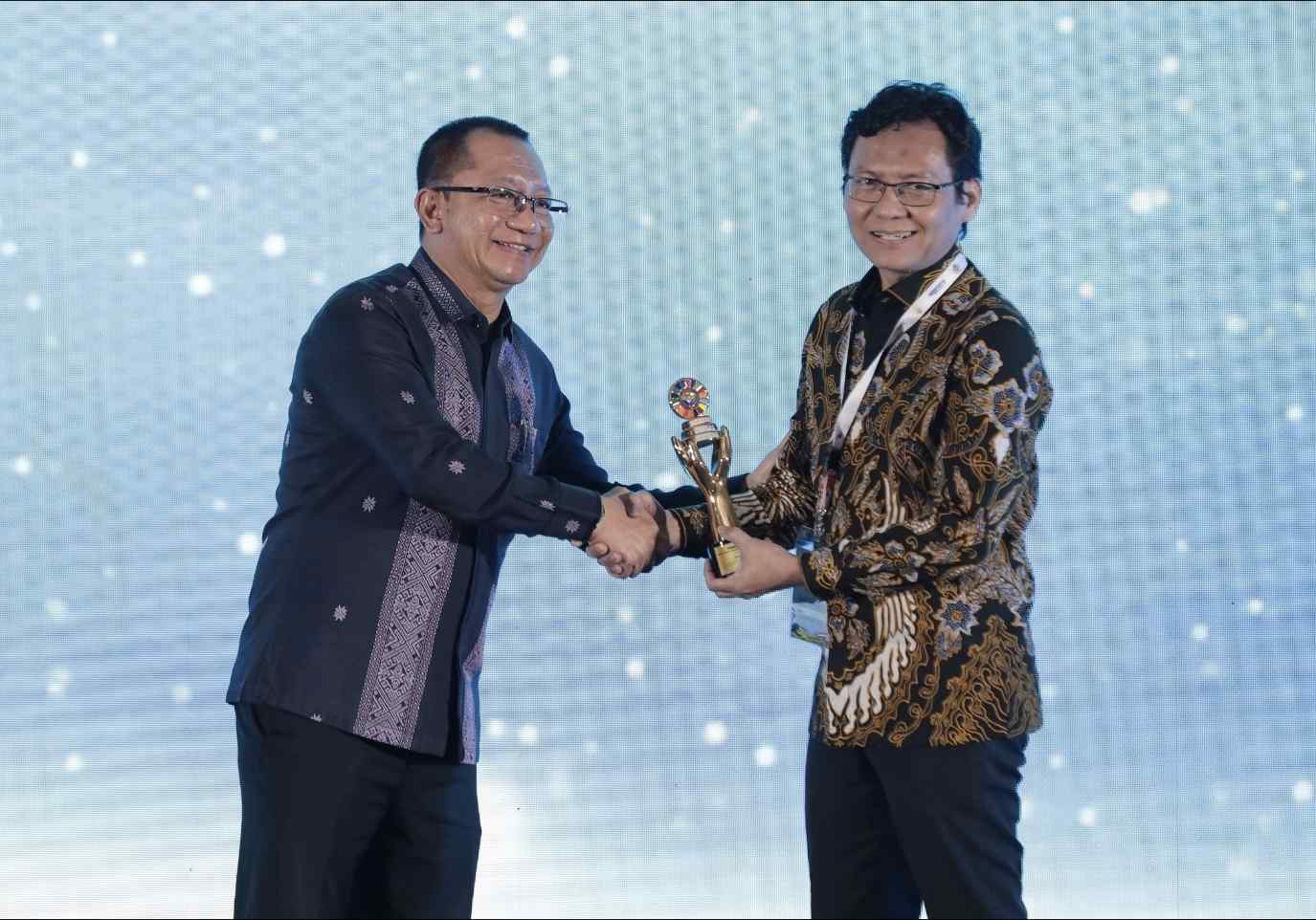 Menara Marina Badak LNG Raih Gold di CSR & PDB Awards 2025