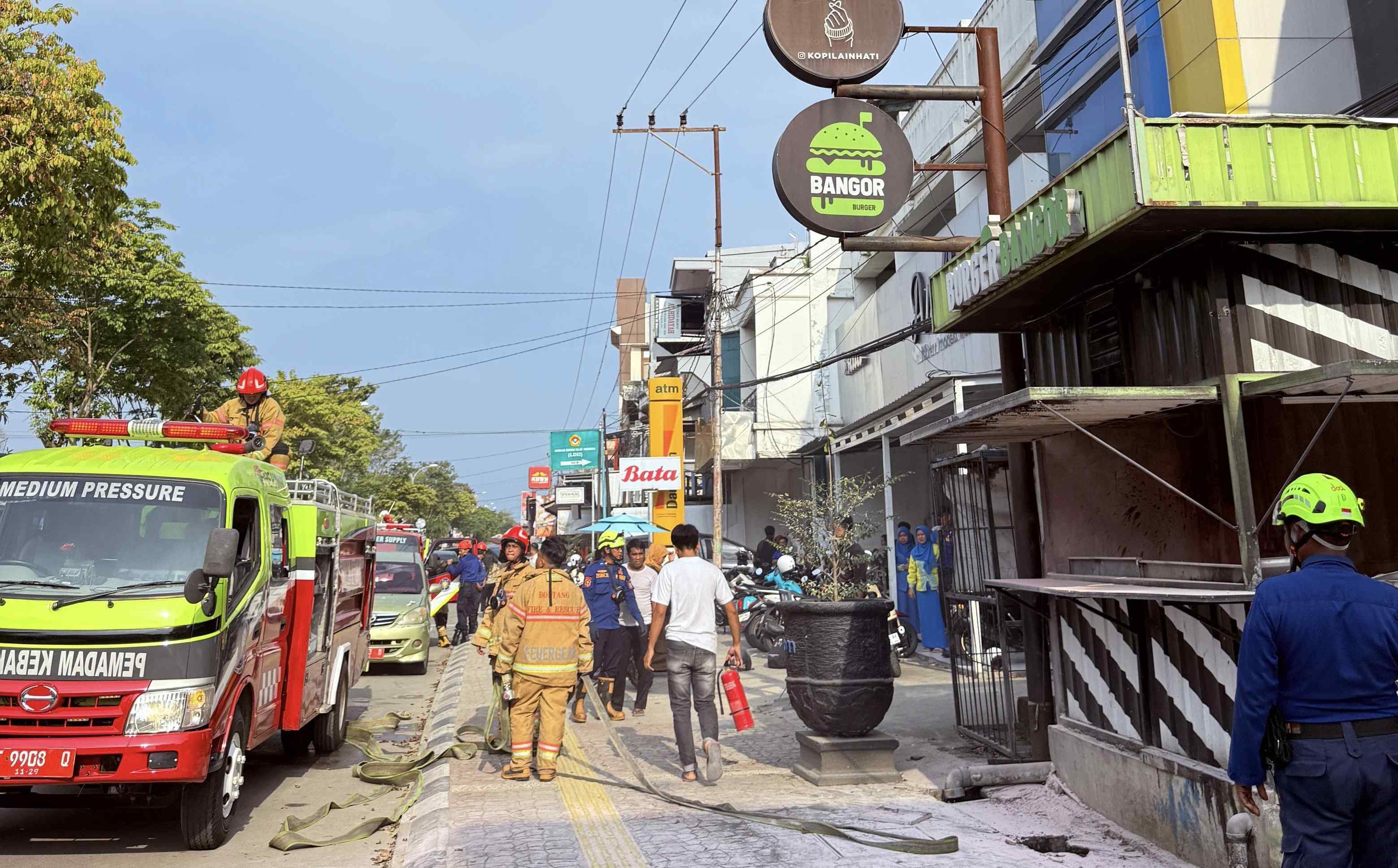 Begini Kronologi Kebakaran yang Nyaris Lalap Burger Bangor di Jalan Ahmad Yani Bontang