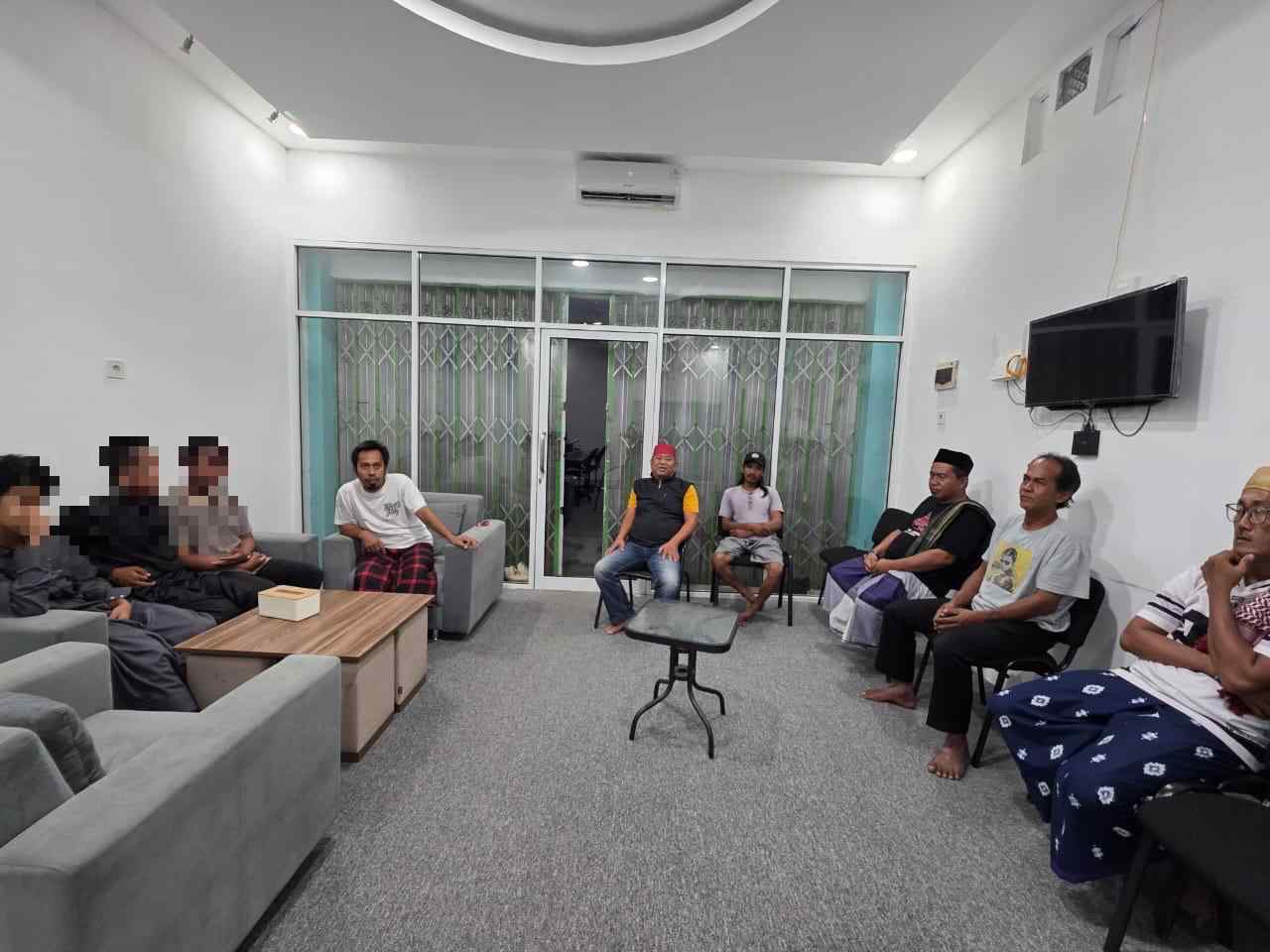 Warga Tanjung Laut Indah Bontang Protes Razia Wajib Belajar, Tiga Pelajar Ikut Terjaring Padahal Baru Selesai Salat