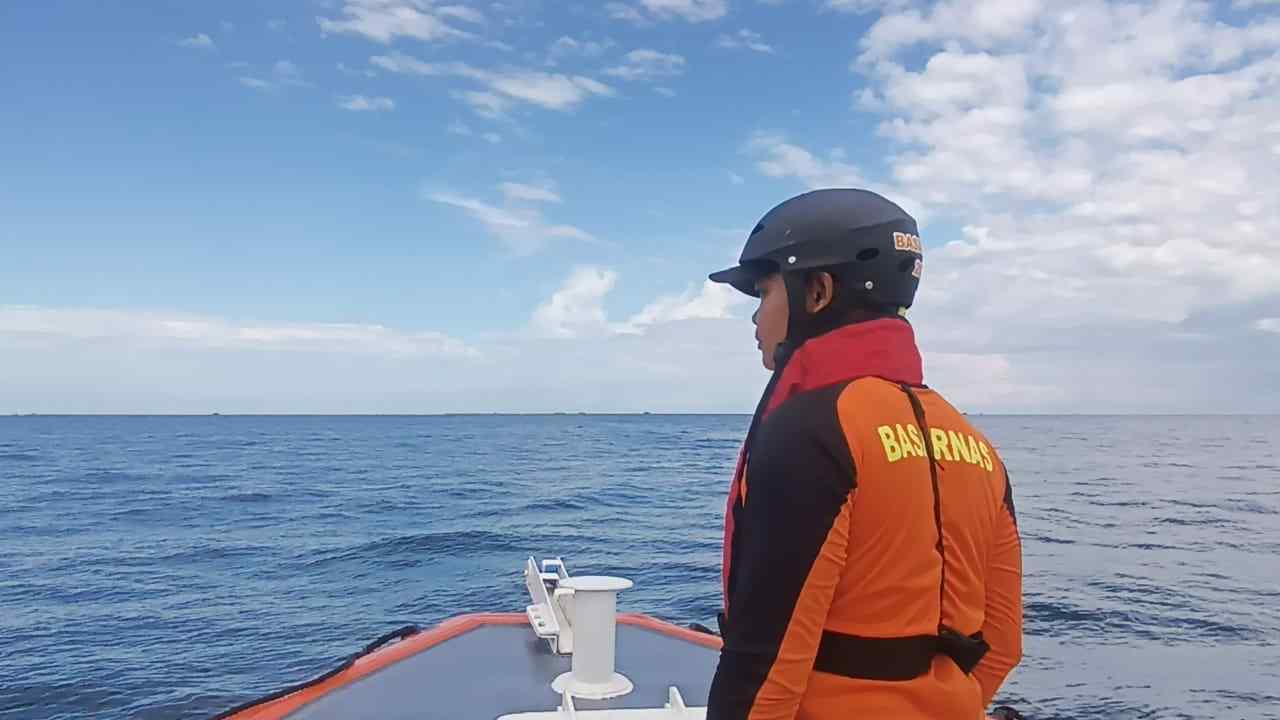 Angkut 60 Ton Batu Bara, 8 ABK Hilang usai Kapal Kelotok Terbalik di Muara Pantauan