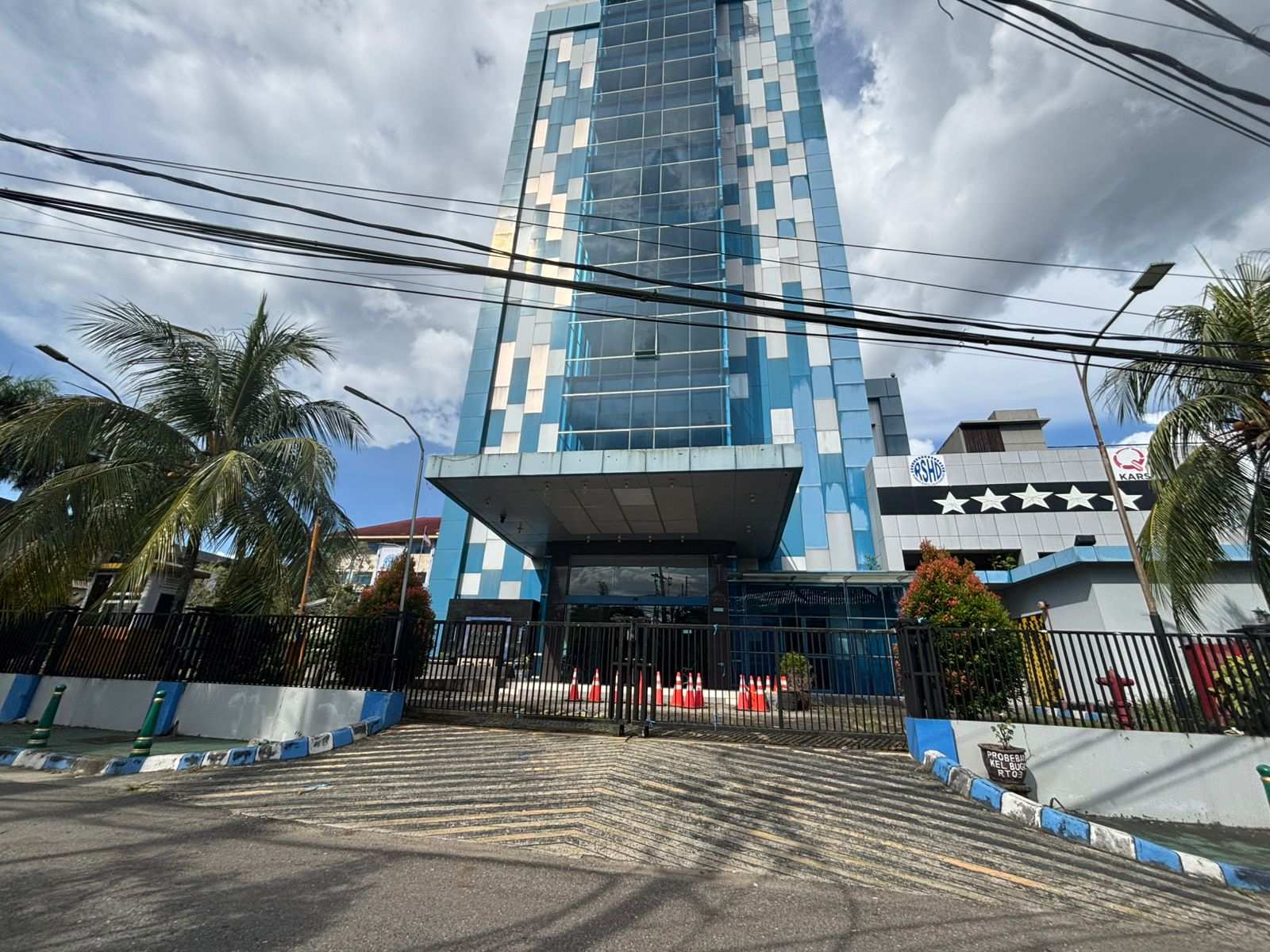 Manajemen RS Haji Darjad Samarinda Dijerat 3 Pasal Pidana